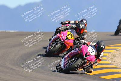 media/Oct-09-2022-SoCal Trackdays (Sun) [[95640aeeb6]]/Turn 12 (140pm)/